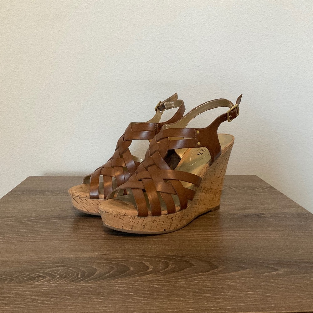 GUESS woven brown leather wedge heels size 6